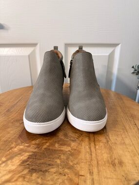 Susina Men's Perforated Slip-On Sneakers in Light Gray with White Sole